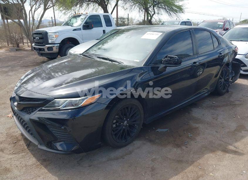 Photo 2 of 2019 Toyota Camry SE (VIN 4T1B11HK3KU234173)