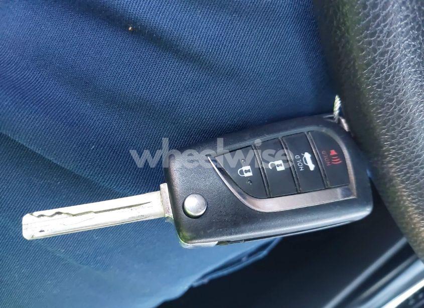 Photo 11 of 2019 Toyota Camry LE (VIN 4T1B11HK3KU241995)