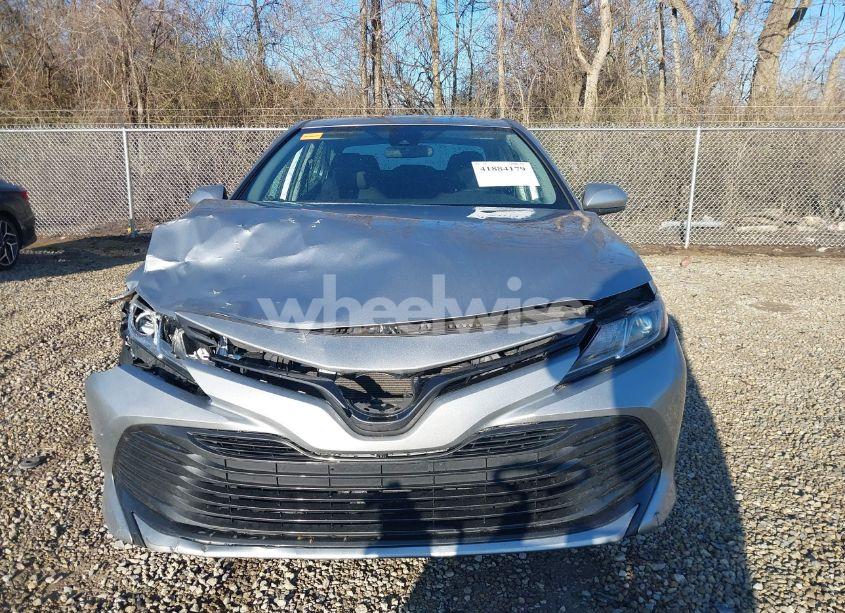 Photo 12 of 2019 Toyota Camry LE (VIN 4T1B11HK3KU241995)