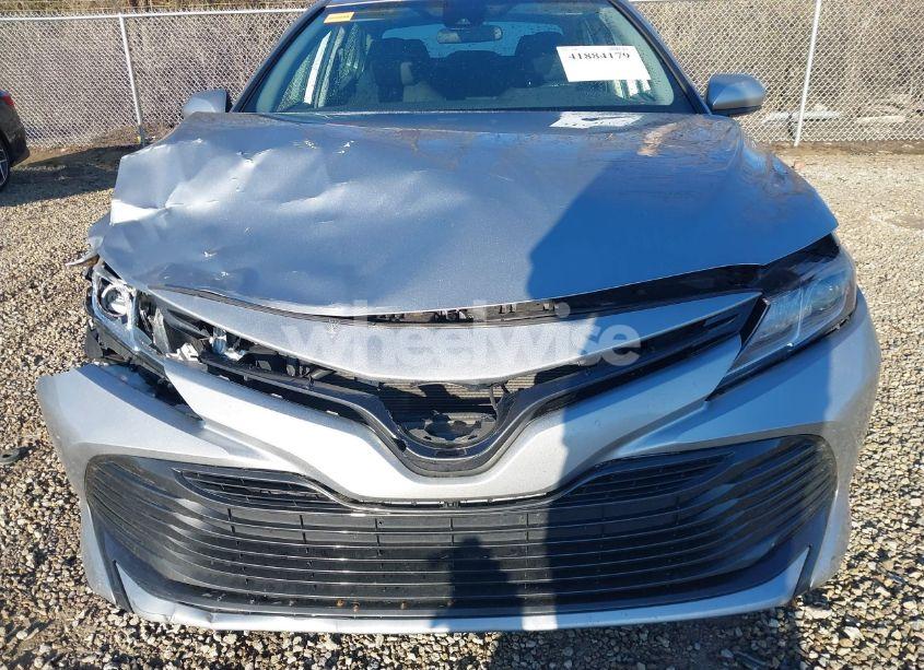 Photo 17 of 2019 Toyota Camry LE (VIN 4T1B11HK3KU241995)