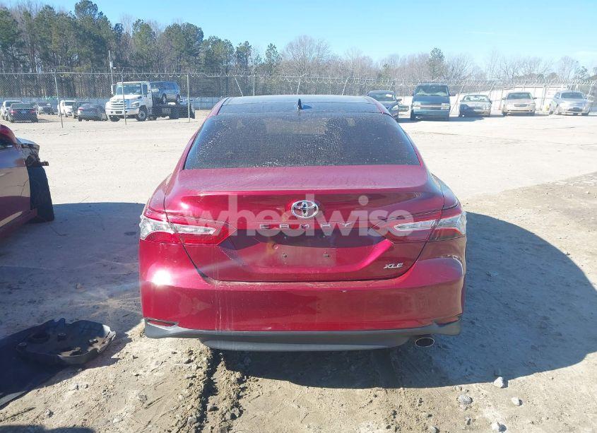 Photo 16 of 2019 Toyota Camry XLE (VIN 4T1B11HK3KU243570)