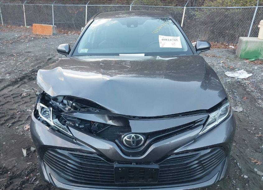 Photo 12 of 2019 Toyota Camry LE (VIN 4T1B11HK3KU252995)