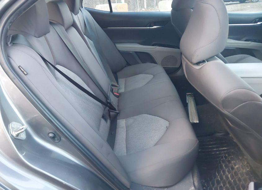 Photo 8 of 2019 Toyota Camry LE (VIN 4T1B11HK3KU252995)