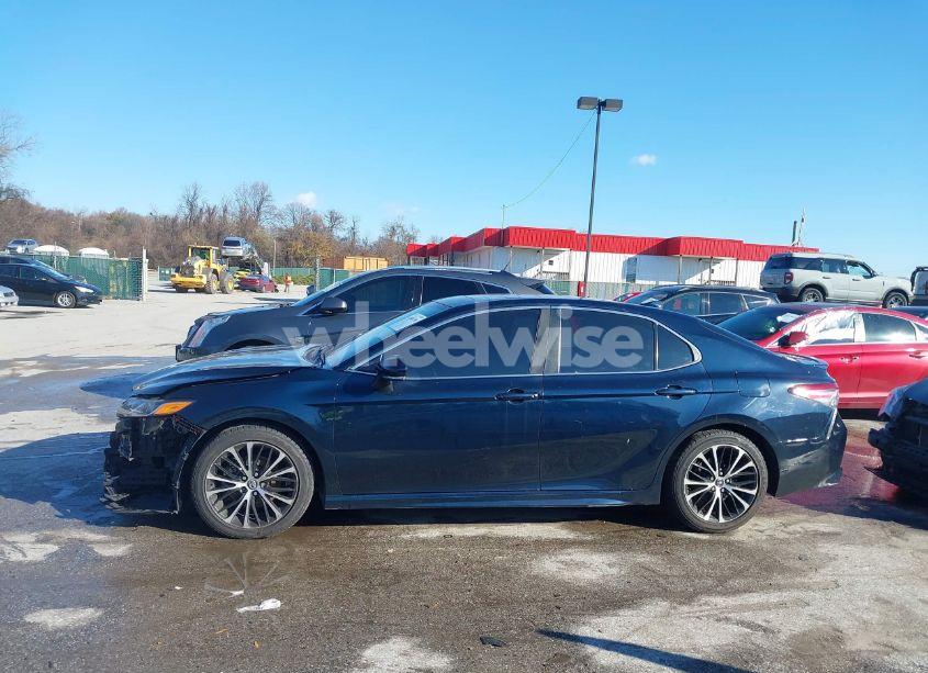 Photo 14 of 2019 Toyota Camry SE (VIN 4T1B11HK3KU263804)