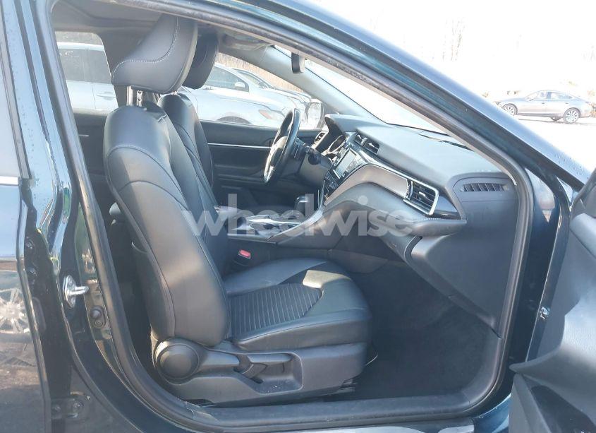 Photo 5 of 2019 Toyota Camry SE (VIN 4T1B11HK3KU263804)