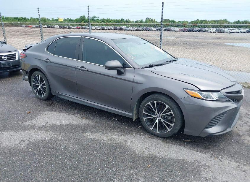 Photo 14 of 2019 Toyota Camry SE (VIN 4T1B11HK3KU276780)