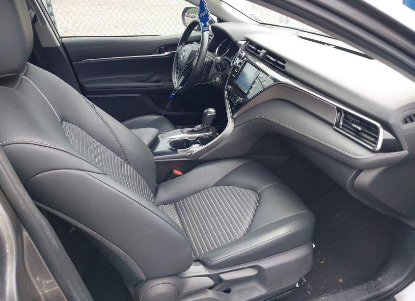 Photo 5 of 2019 Toyota Camry SE (VIN 4T1B11HK3KU276780)