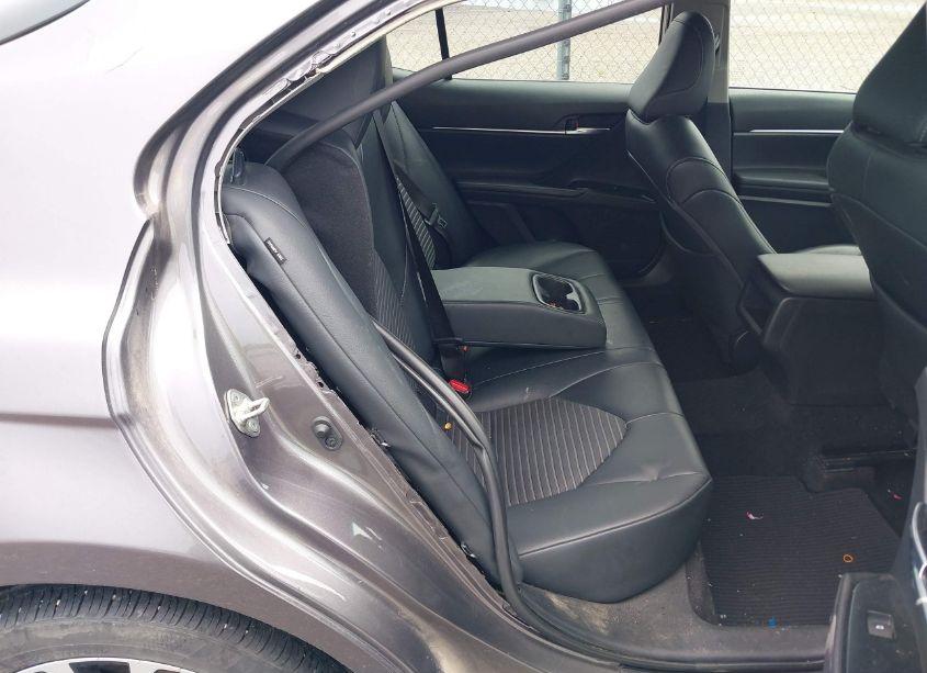 Photo 8 of 2019 Toyota Camry SE (VIN 4T1B11HK3KU276780)