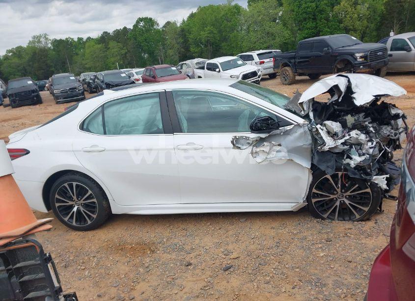 Photo 13 of 2019 Toyota Camry SE (VIN 4T1B11HK3KU281333)