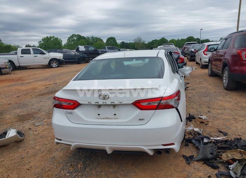 Photo 16 of 2019 Toyota Camry SE (VIN 4T1B11HK3KU281333)