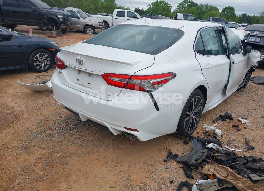 Photo 4 of 2019 Toyota Camry SE (VIN 4T1B11HK3KU281333)