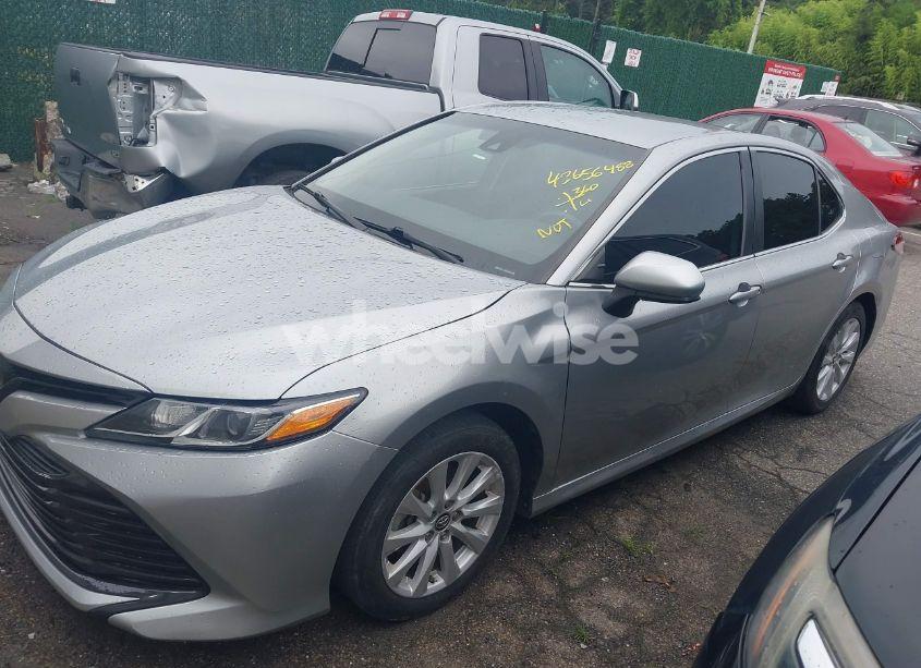 Photo 14 of 2019 Toyota Camry LE (VIN 4T1B11HK3KU691923)