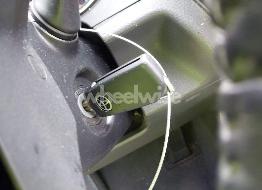 Photo 11 of 2019 Toyota Camry SE (VIN 4T1B11HK3KU696071)