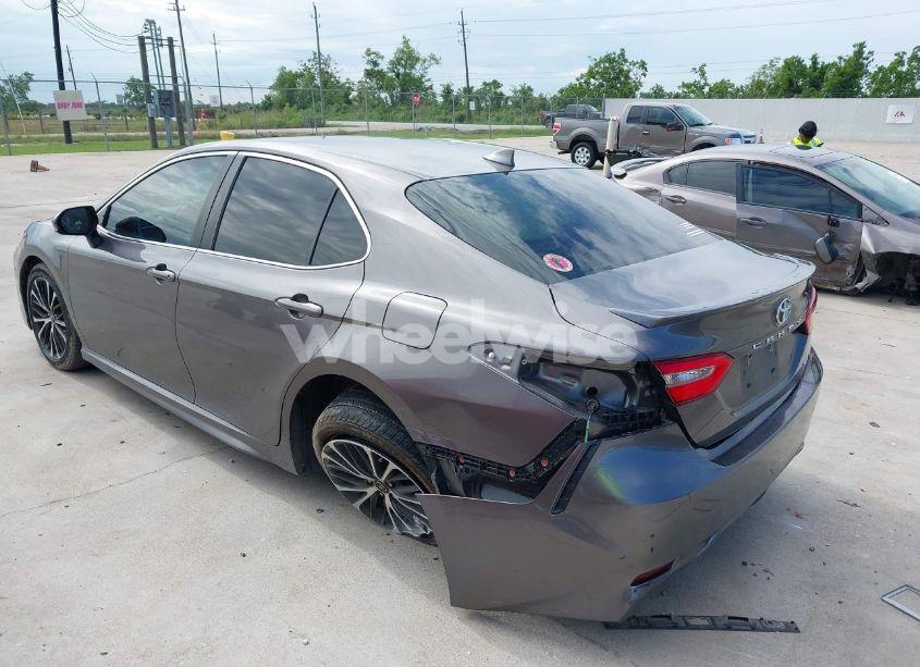 Photo 3 of 2019 Toyota Camry SE (VIN 4T1B11HK3KU696071)