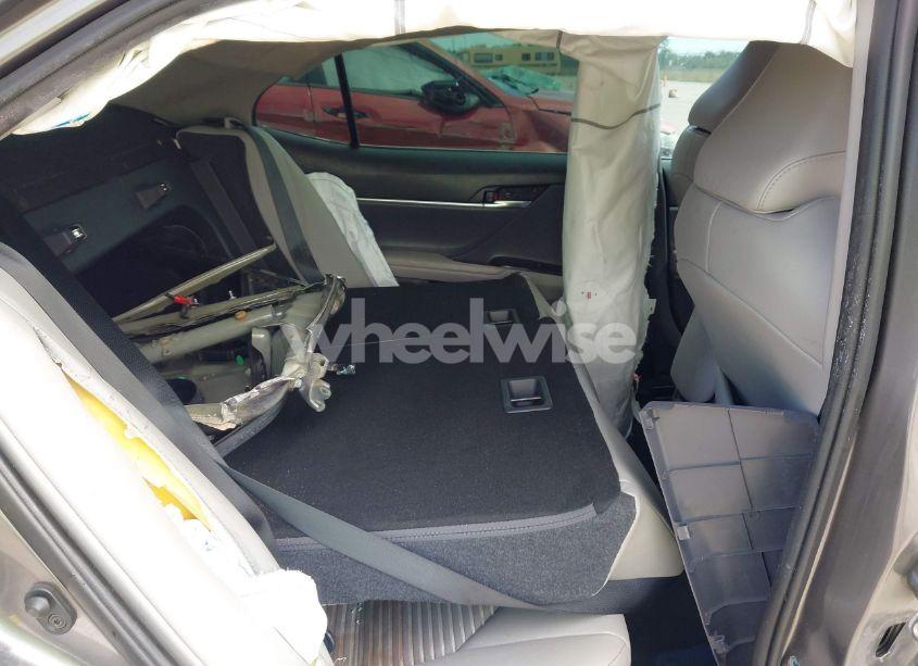 Photo 8 of 2019 Toyota Camry SE (VIN 4T1B11HK3KU696071)