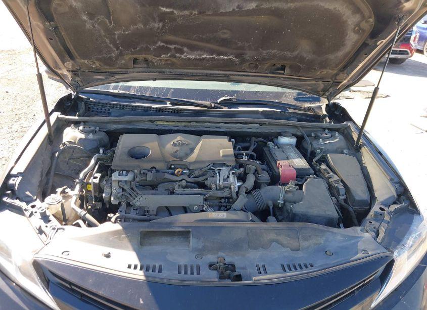 Photo 10 of 2019 Toyota Camry LE (VIN 4T1B11HK3KU697611)