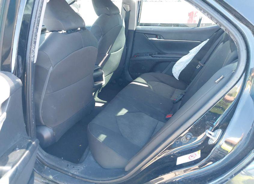 Photo 8 of 2019 Toyota Camry LE (VIN 4T1B11HK3KU697611)