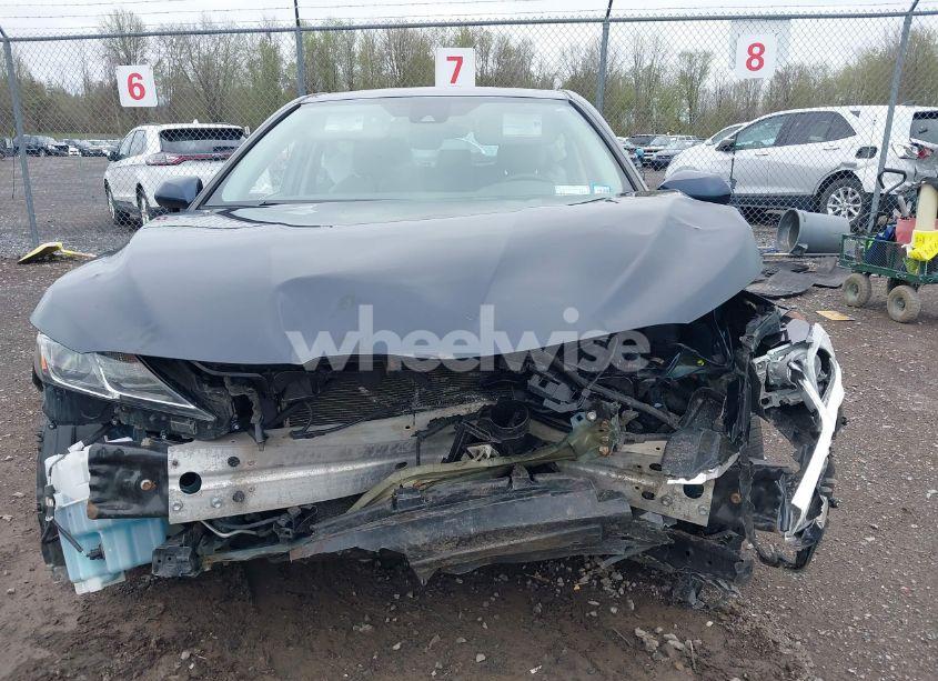 Photo 13 of 2019 Toyota Camry SE (VIN 4T1B11HK3KU702368)