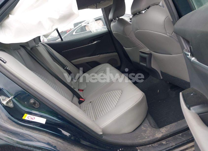 Photo 8 of 2019 Toyota Camry SE (VIN 4T1B11HK3KU702368)