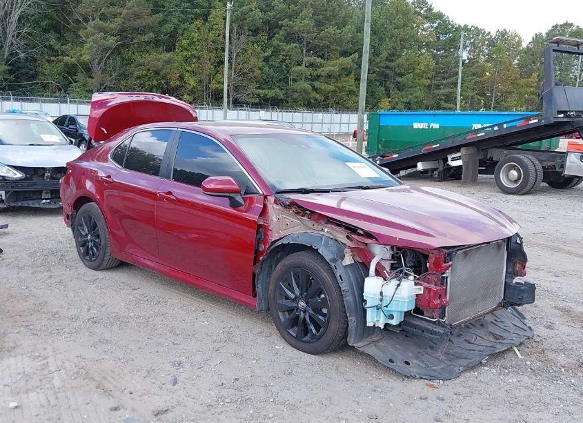 2019 Toyota Camry LE (VIN 4T1B11HK3KU716478) main photo