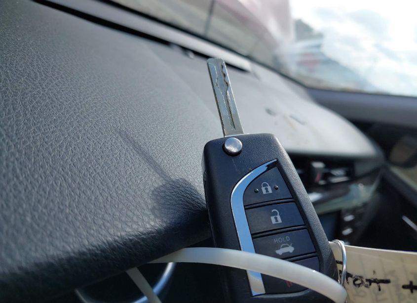 Photo 11 of 2019 Toyota Camry LE (VIN 4T1B11HK3KU716478)