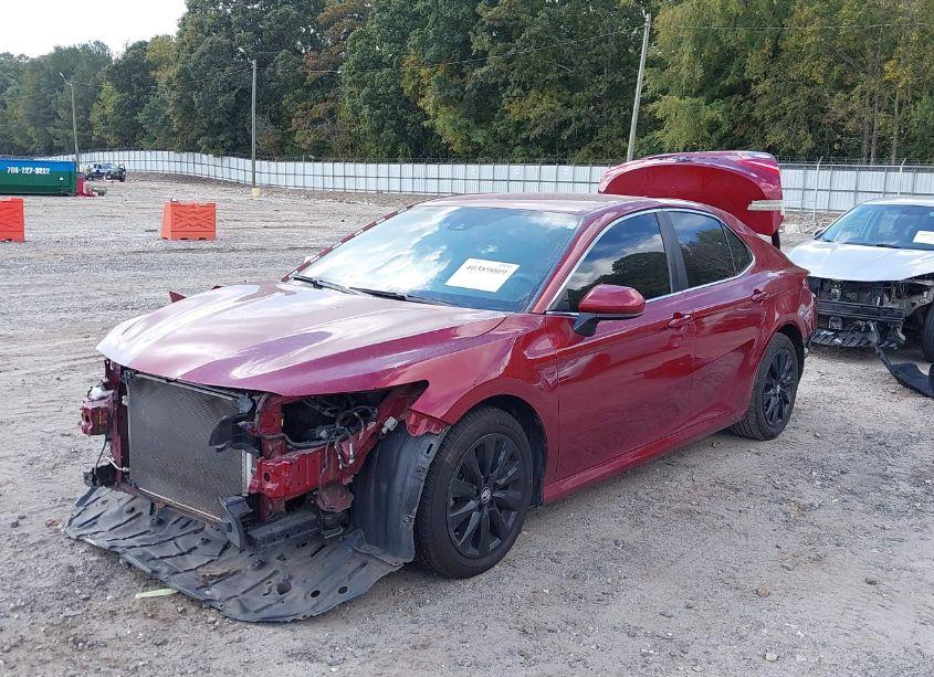 Photo 2 of 2019 Toyota Camry LE (VIN 4T1B11HK3KU716478)