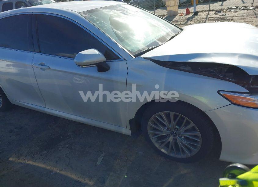 Photo 12 of 2019 Toyota Camry XLE (VIN 4T1B11HK3KU719915)