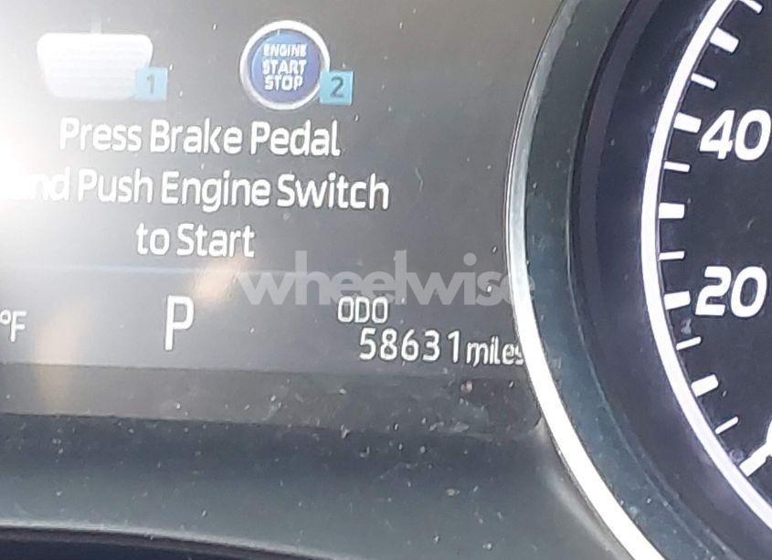 Photo 14 of 2019 Toyota Camry XLE (VIN 4T1B11HK3KU719915)