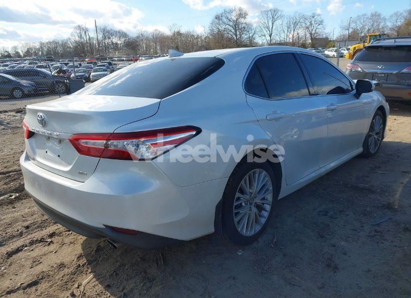 Photo 4 of 2019 Toyota Camry XLE (VIN 4T1B11HK3KU719915)