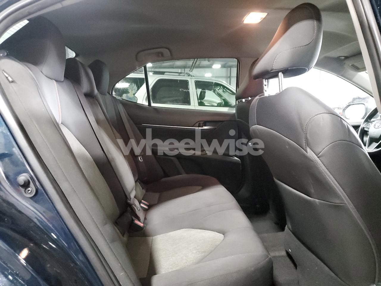 Photo 10 of 2019 TOYOTA CAMRY L (VIN 4T1B11HK3KU726993)