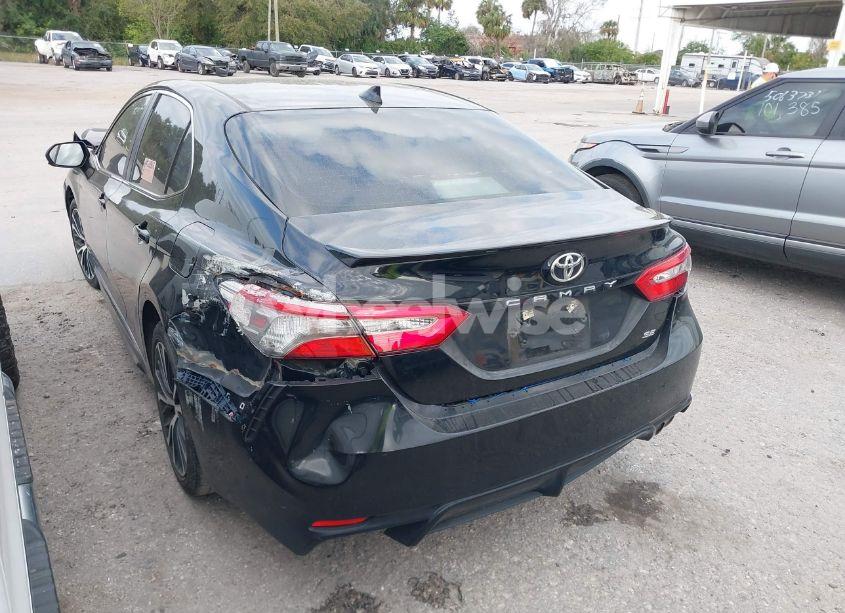 Photo 3 of 2019 Toyota Camry SE (VIN 4T1B11HK3KU735564)