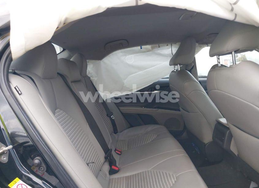 Photo 8 of 2019 Toyota Camry SE (VIN 4T1B11HK3KU735564)