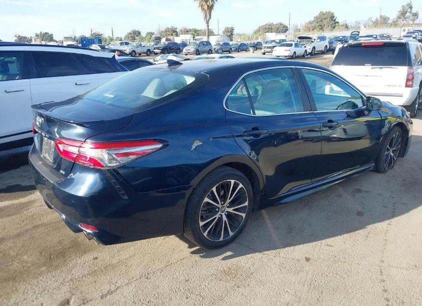 Photo 4 of 2019 Toyota Camry SE (VIN 4T1B11HK3KU735824)