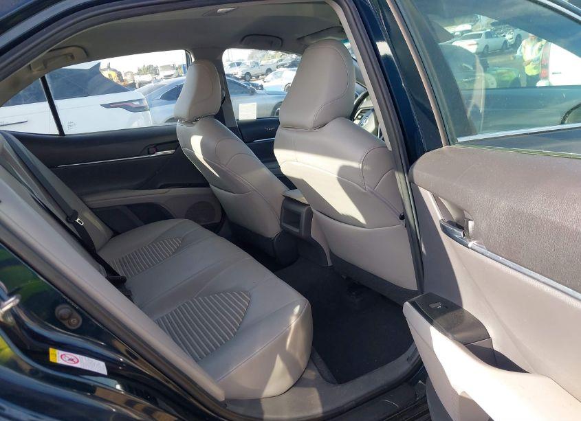 Photo 8 of 2019 Toyota Camry SE (VIN 4T1B11HK3KU735824)