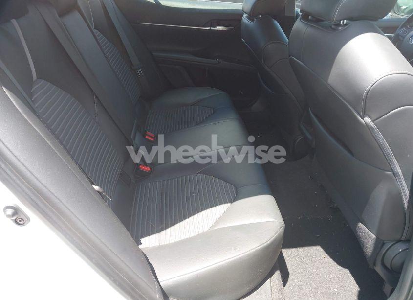 Photo 8 of 2019 Toyota Camry SE (VIN 4T1B11HK3KU760643)