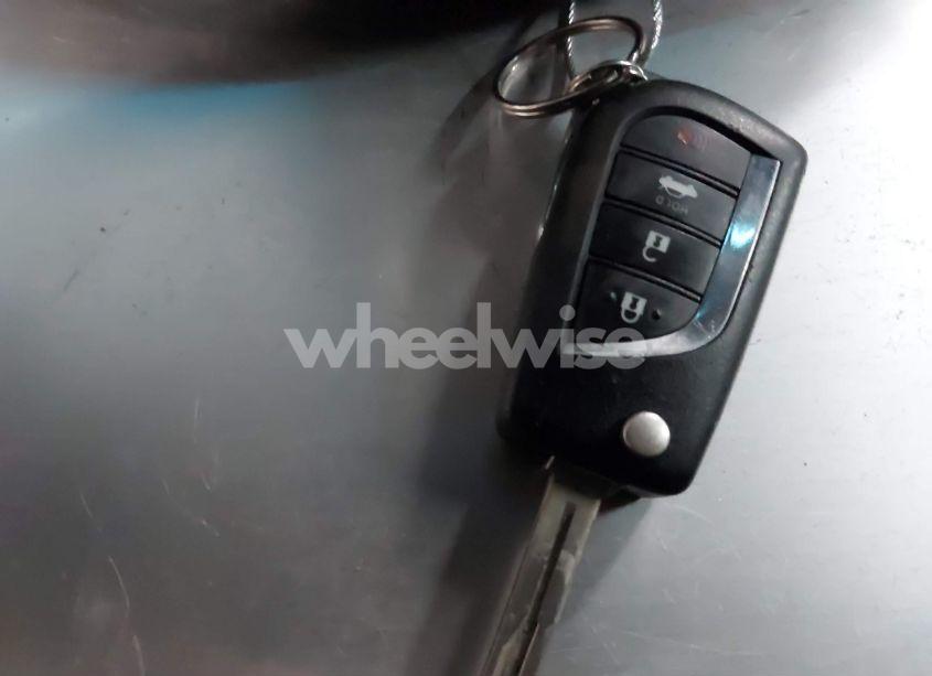 Photo 11 of 2019 Toyota Camry LE (VIN 4T1B11HK3KU762053)