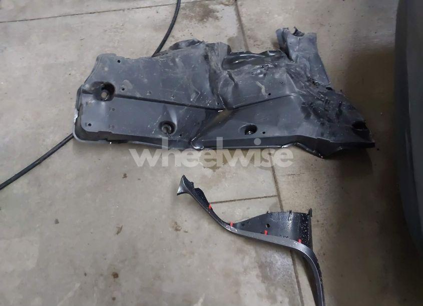 Photo 12 of 2019 Toyota Camry LE (VIN 4T1B11HK3KU762053)