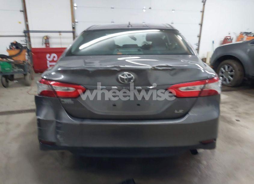 Photo 17 of 2019 Toyota Camry LE (VIN 4T1B11HK3KU762053)