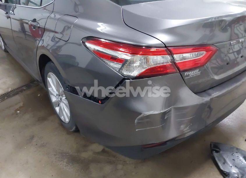 Photo 18 of 2019 Toyota Camry LE (VIN 4T1B11HK3KU762053)