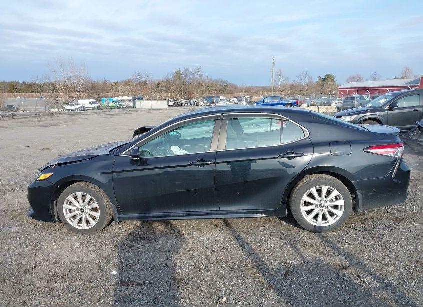 Photo 14 of 2019 Toyota Camry SE (VIN 4T1B11HK3KU764255)