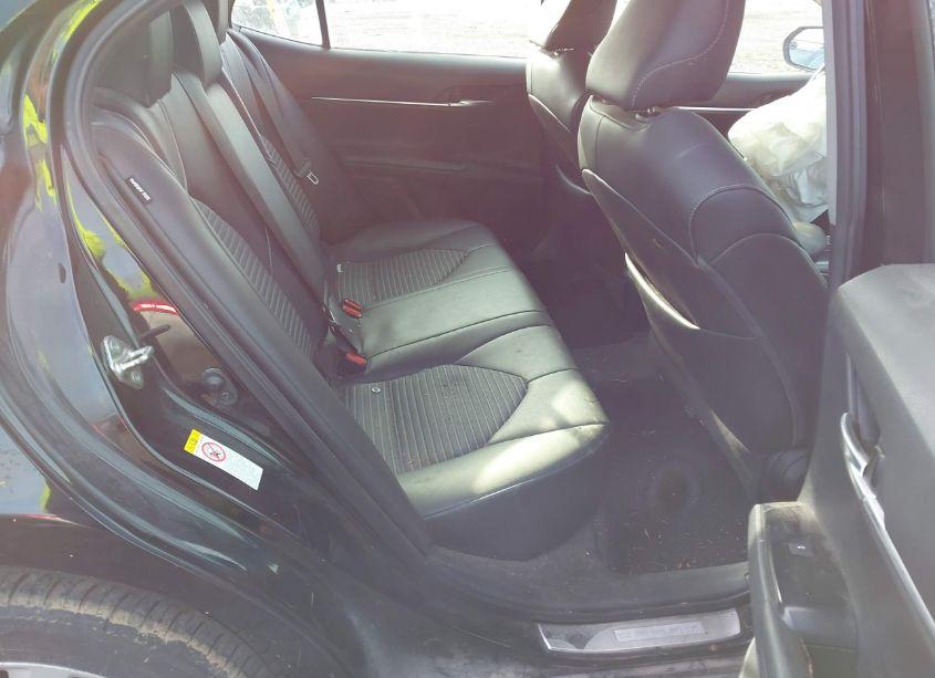 Photo 8 of 2019 Toyota Camry SE (VIN 4T1B11HK3KU764255)