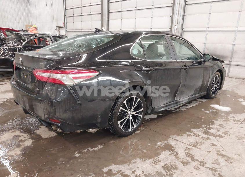 Photo 4 of 2019 Toyota Camry SE (VIN 4T1B11HK3KU784005)