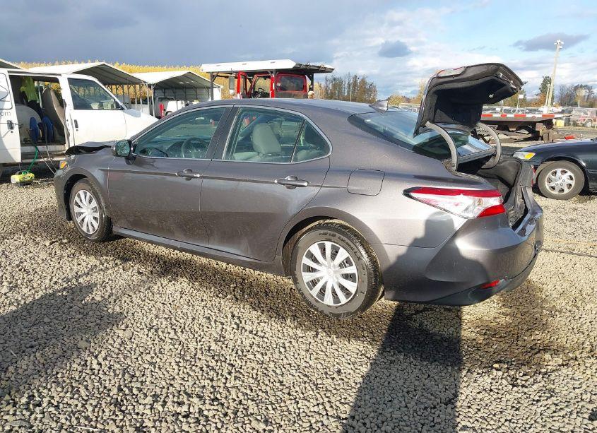 Photo 3 of 2019 Toyota Camry L (VIN 4T1B11HK3KU790208)