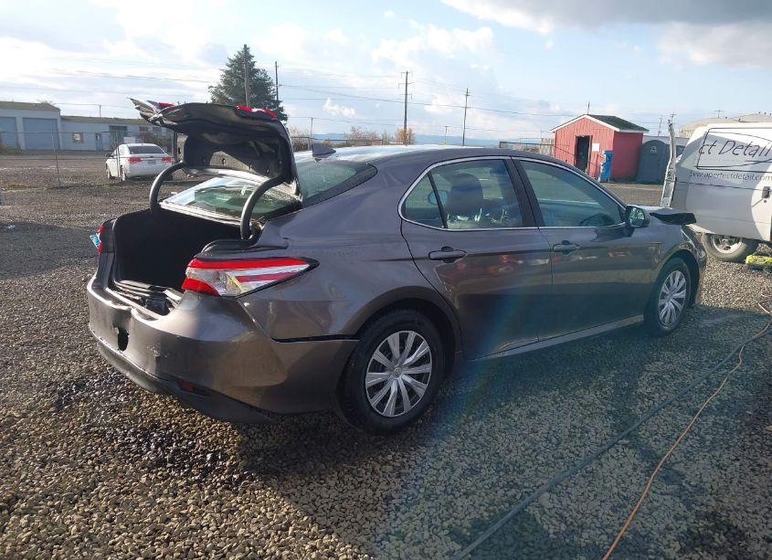 Photo 4 of 2019 Toyota Camry L (VIN 4T1B11HK3KU790208)