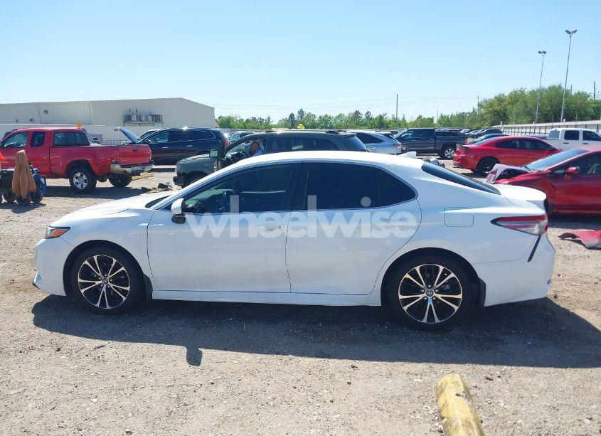 Photo 14 of 2019 Toyota Camry SE (VIN 4T1B11HK3KU792895)
