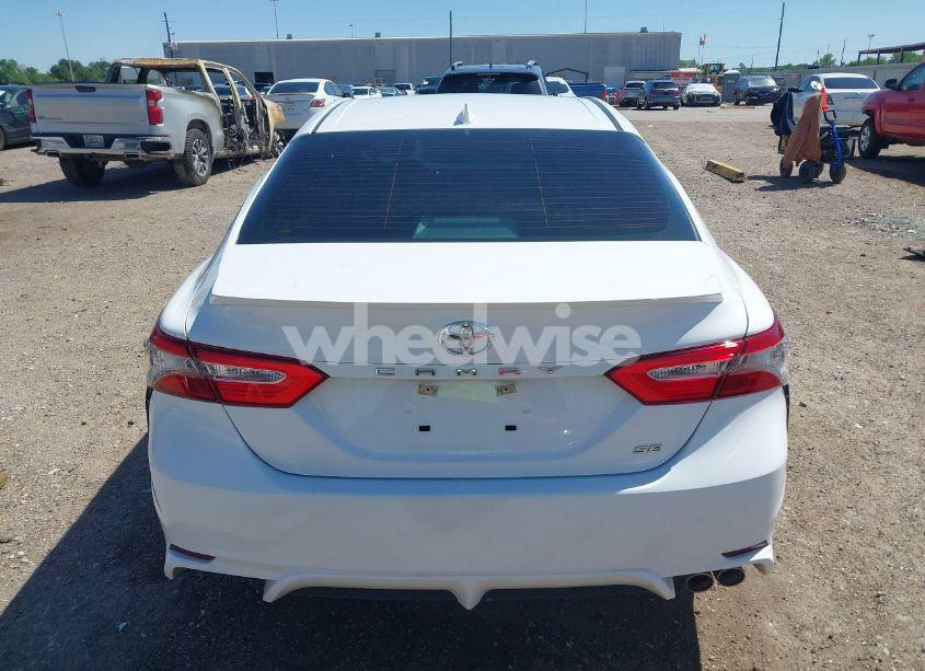 Photo 16 of 2019 Toyota Camry SE (VIN 4T1B11HK3KU792895)