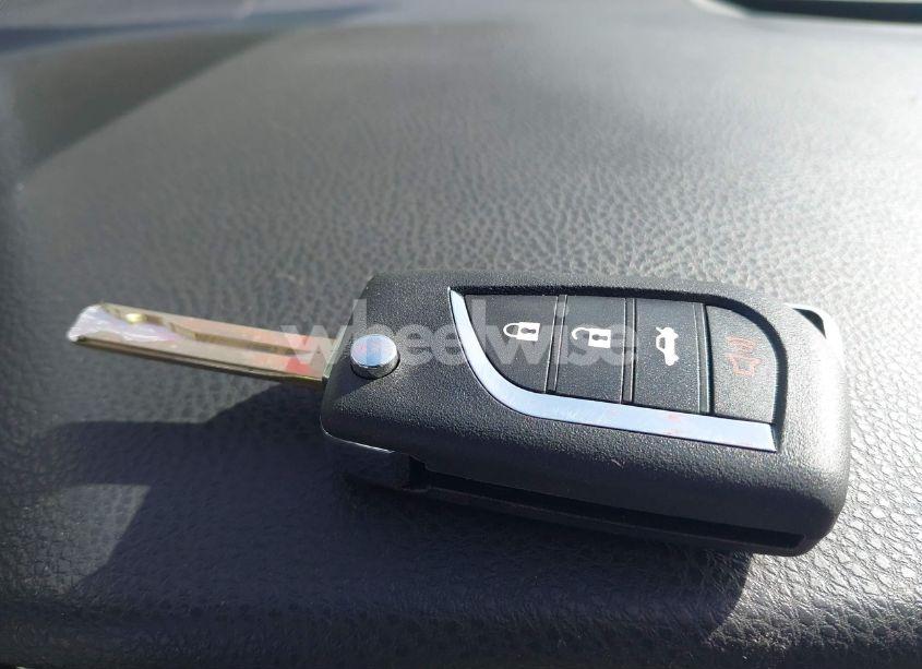 Photo 11 of 2019 Toyota Camry SE (VIN 4T1B11HK3KU793710)