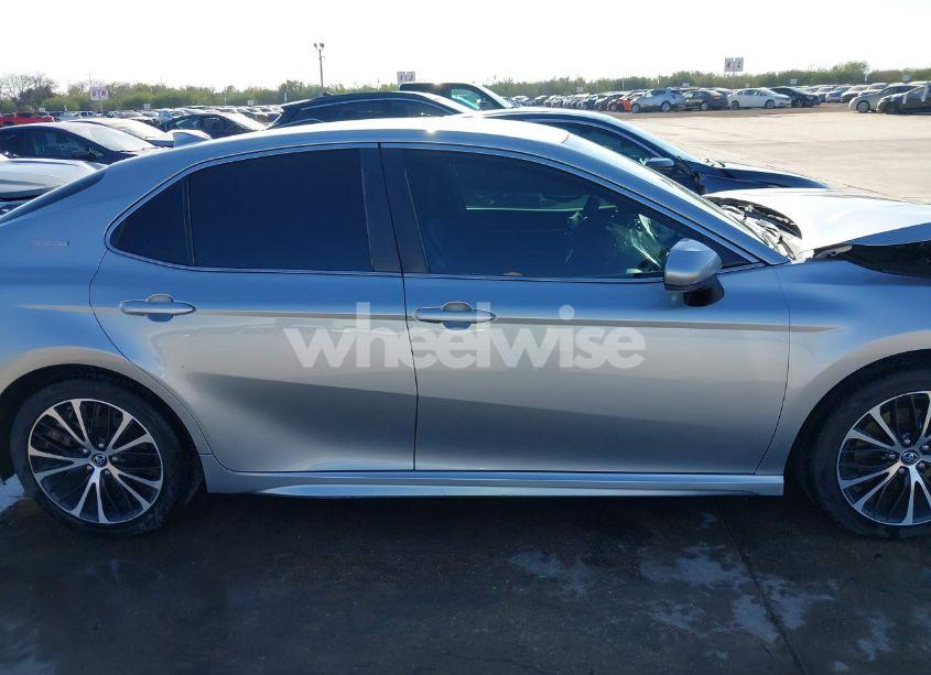 Photo 13 of 2019 Toyota Camry SE (VIN 4T1B11HK3KU793710)