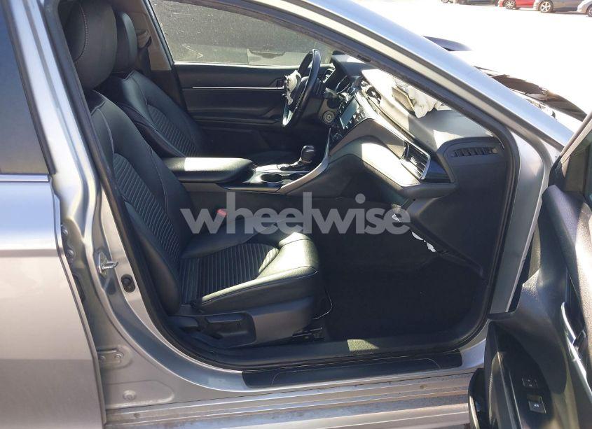 Photo 5 of 2019 Toyota Camry SE (VIN 4T1B11HK3KU793710)