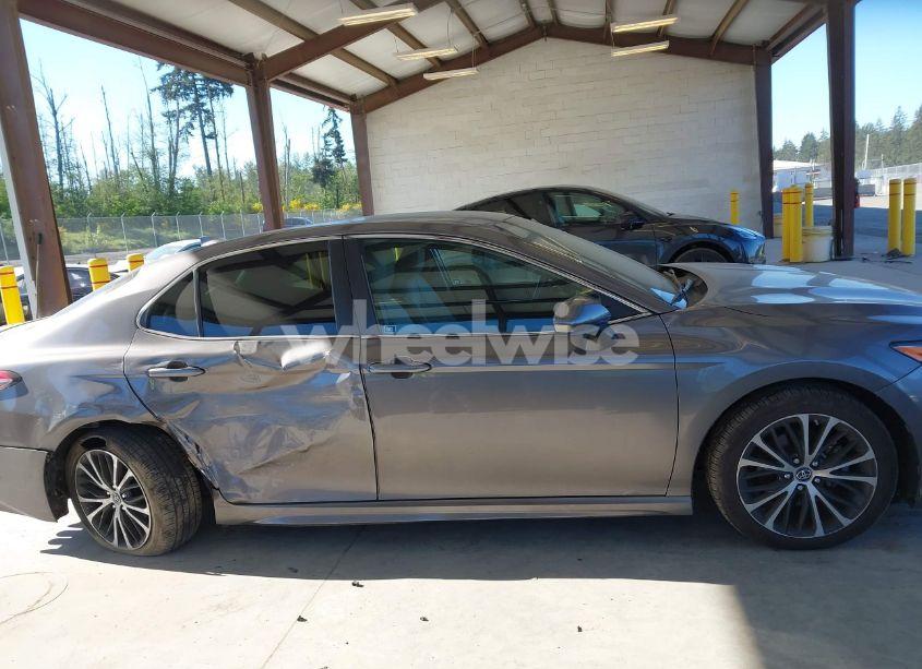 Photo 14 of 2019 Toyota Camry SE (VIN 4T1B11HK3KU795392)